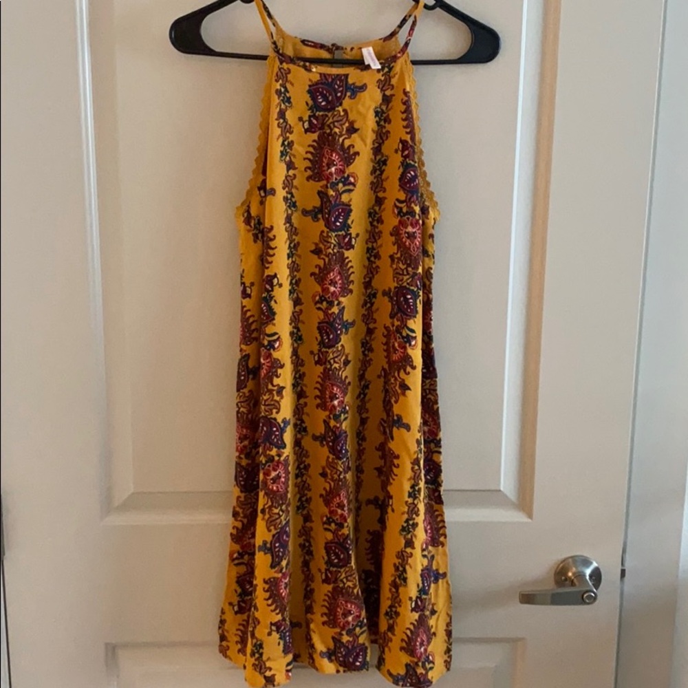 Adorable summer dress!